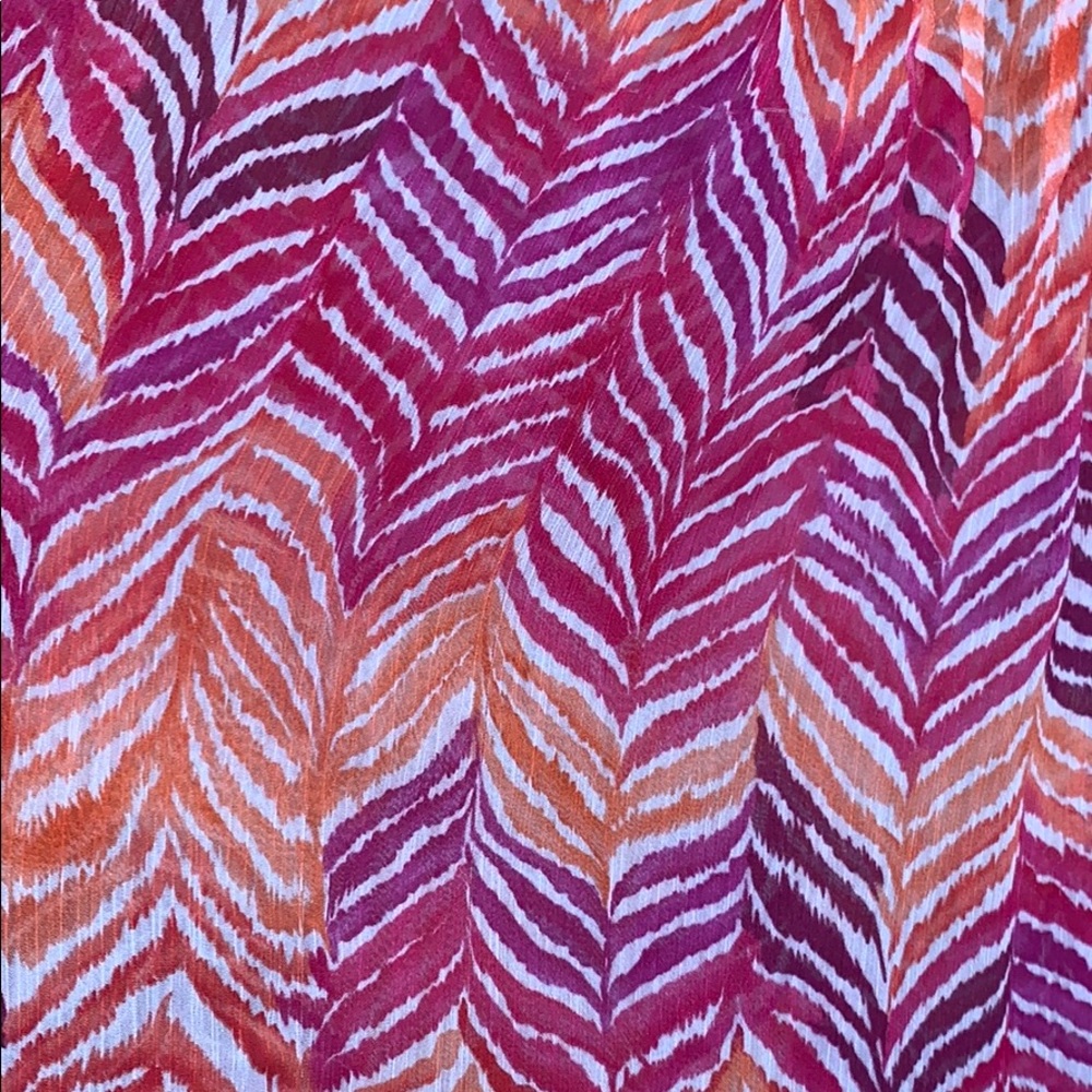 Fun Chevron Tank - Picture 2 of 4